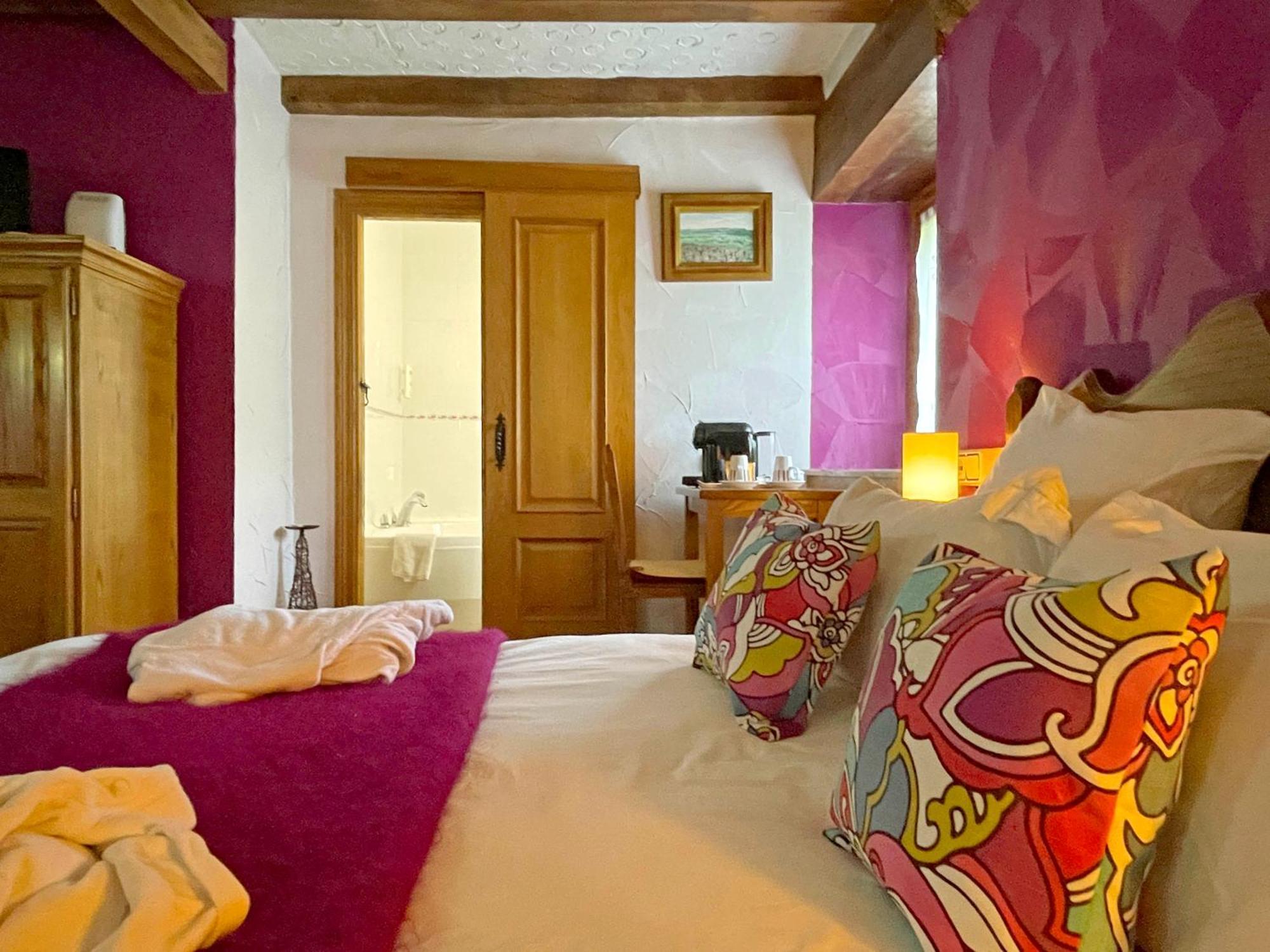 Hotel Peruskenea Jaunsaras Dış mekan fotoğraf