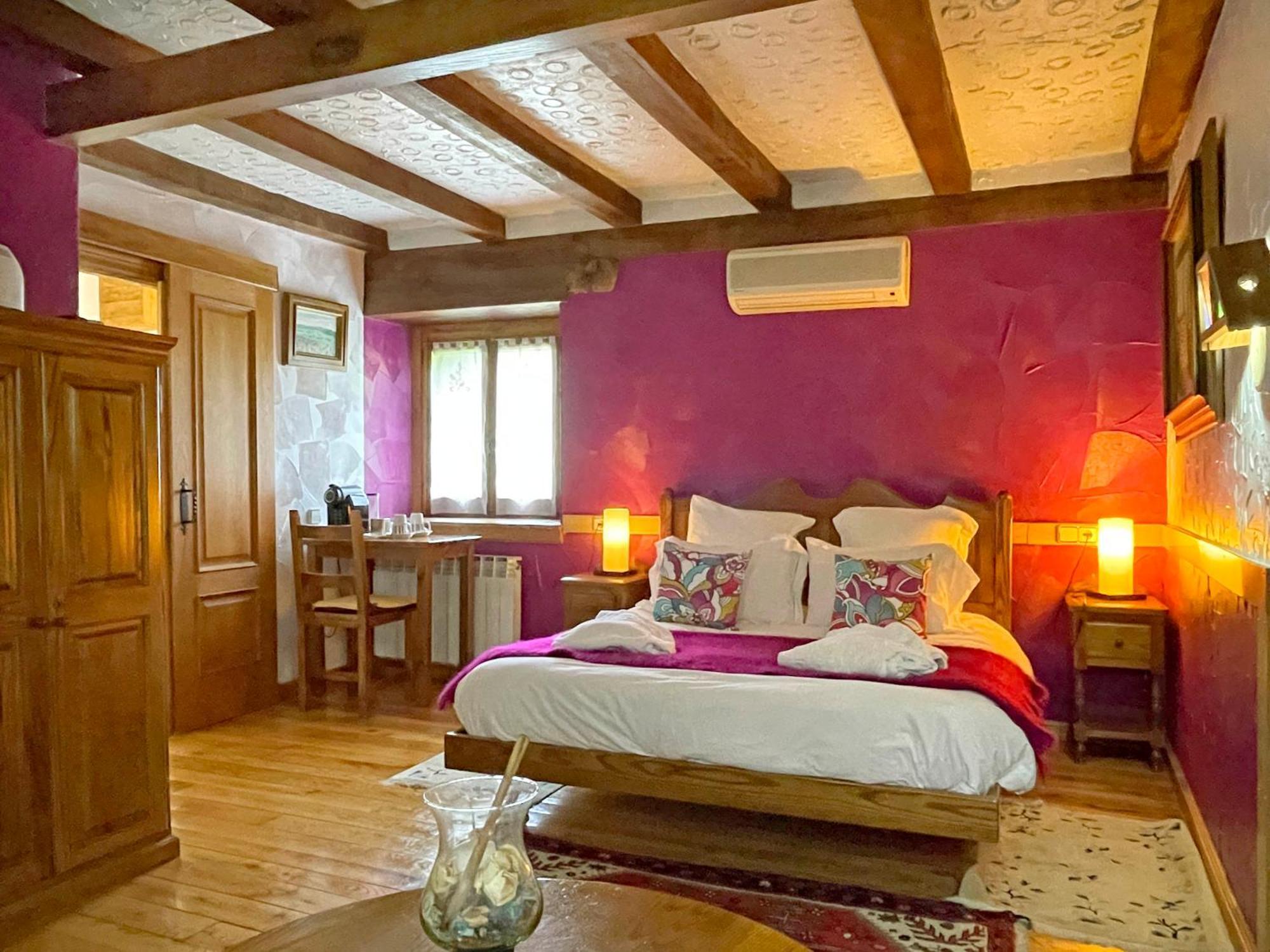Hotel Peruskenea Jaunsaras Oda fotoğraf
