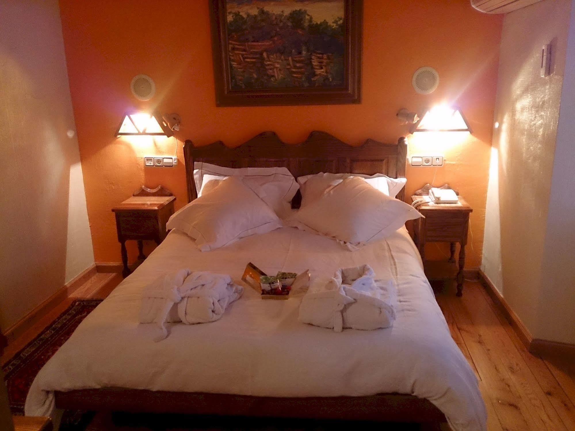 Hotel Peruskenea Jaunsaras Dış mekan fotoğraf